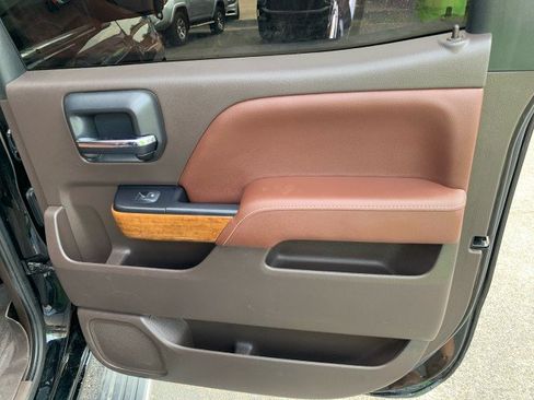 Used 2018 Chevrolet Silverado 1500 High Country AWD/4WD image 17