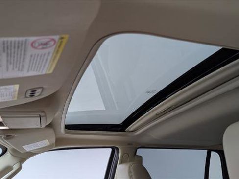 Used 2017 Lincoln Navigator Reserve image 35