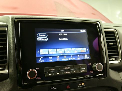 Used 2023 Nissan Frontier SV image 8