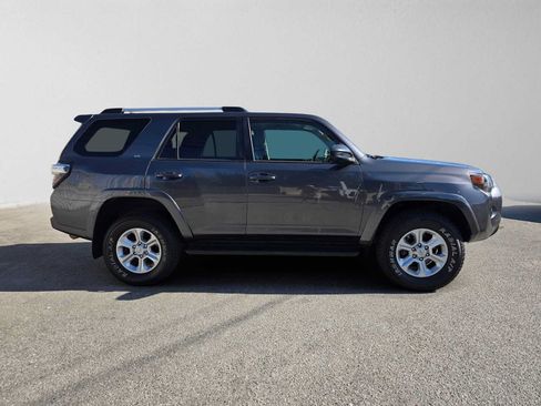 Used 2021 Toyota 4Runner SR5 AWD/4WD image 2