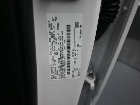 Used 2017 Ford F250 Lariat w/ Lariat Value Package AWD/4WD image 19