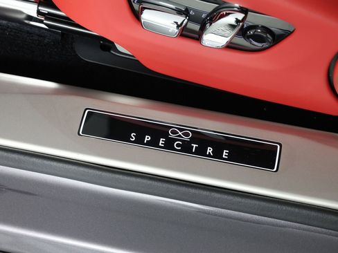 New 2026 Rolls-Royce Spectre Black Badge image 31