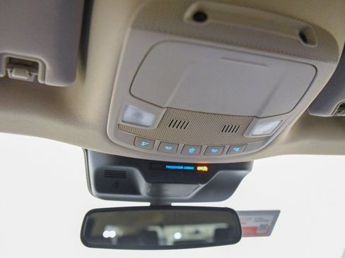 Used 2023 Ford Expedition XLT image 27