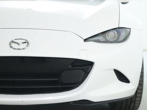 Used 2024 MAZDA MX-5 Miata Grand Touring RWD image 8