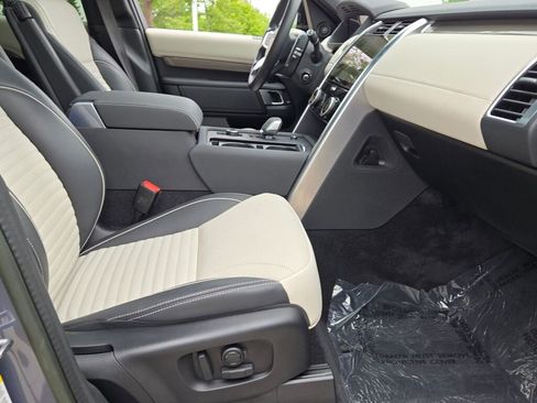 Used 2023 Land Rover Discovery HSE R-Dynamic image 6