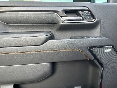 Used 2024 GMC Sierra 2500 AT4 w/ AT4 Premium Plus Package image 15