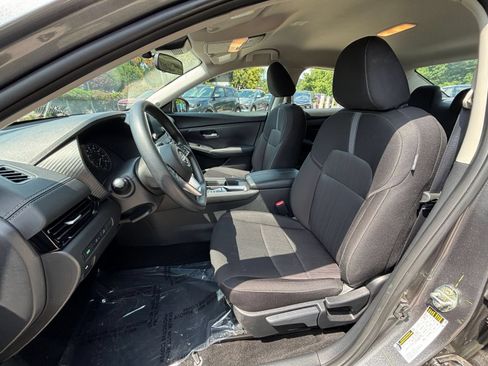 Used 2025 Nissan Sentra SV FWD image 26