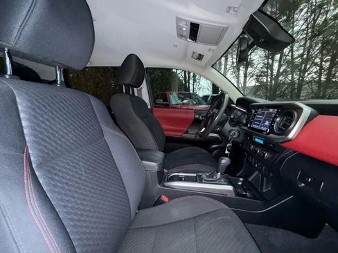 Used 2022 Toyota Tacoma SR5 image 22