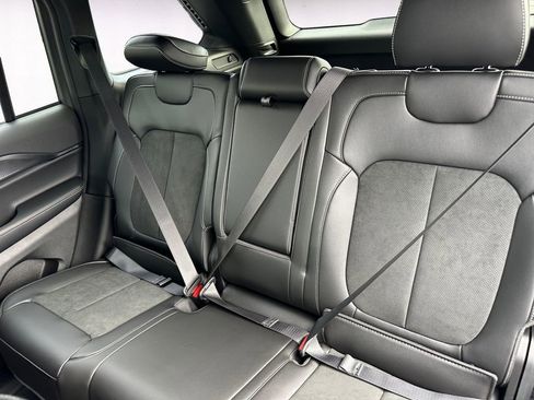 New 2025 Jeep Grand Cherokee Altitude image 13