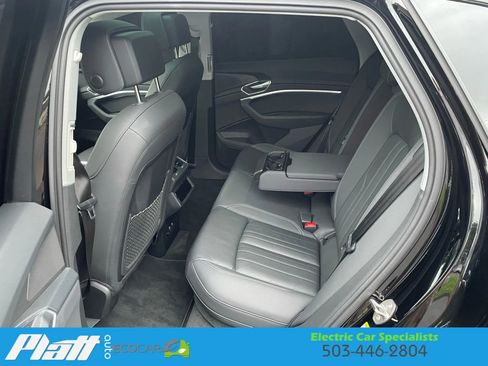 Used 2021 Audi e-tron Premium image 38