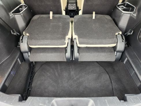 Used 2017 Ford Explorer Platinum image 33