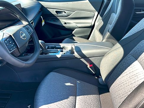 New 2026 Nissan Sentra SV w/ SV Convenience Package FWD image 10