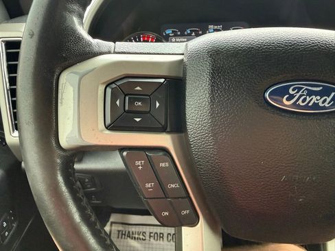 Used 2018 Ford F250 Lariat w/ Lariat Ultimate Package AWD/4WD image 14