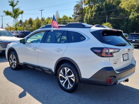 Used 2022 Subaru Outback Touring image 5