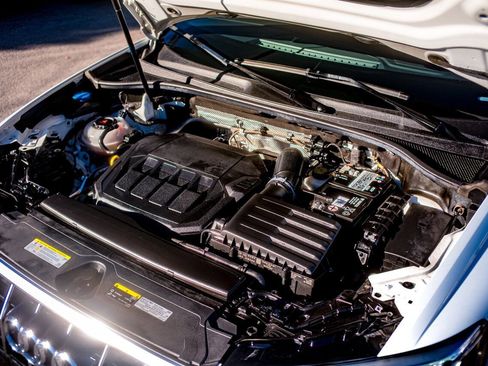 Used 2021 Audi Q3 2.0T Premium Plus w/ Premium Plus Package image 45