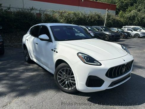Used 2024 Maserati Grecale GT AWD/4WD image 2