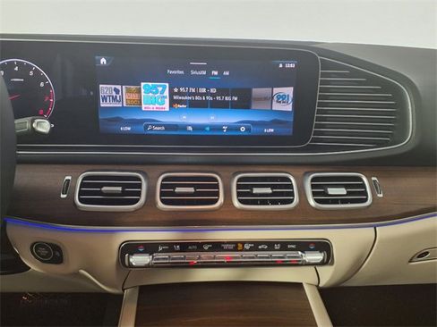 Used 2025 Mercedes-Benz GLE 350 4MATIC image 18