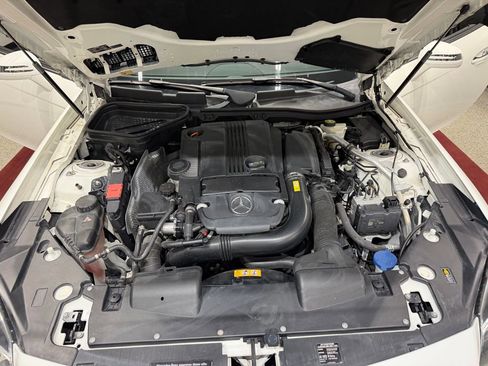 Used 2014 Mercedes-Benz SLK 250 image 32