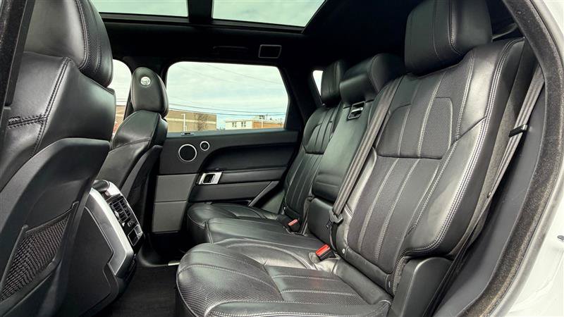 Used 2017 Land Rover Range Rover Sport HSE AWD/4WD image 45