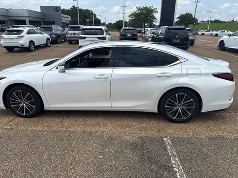 Used 2023 Lexus ES 350 w/ Premium Package FWD image 8