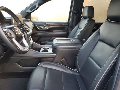 Used 2024 GMC Yukon SLT RWD image 18