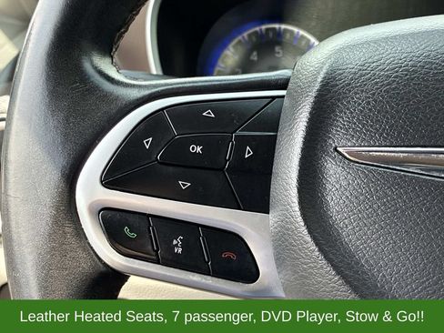 Used 2017 Chrysler Pacifica Touring-L FWD image 26
