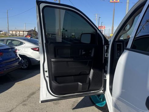 Used 2016 RAM 1500 Express image 13