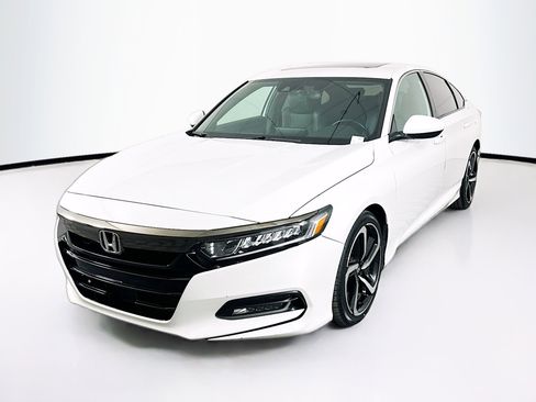 Used 2020 Honda Accord Sport image 3