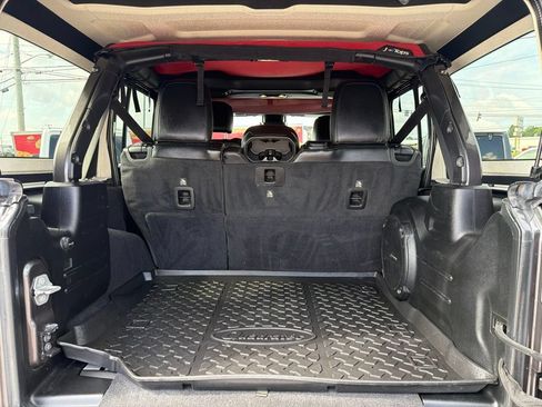 Used 2019 Jeep Wrangler Unlimited Rubicon AWD/4WD image 10