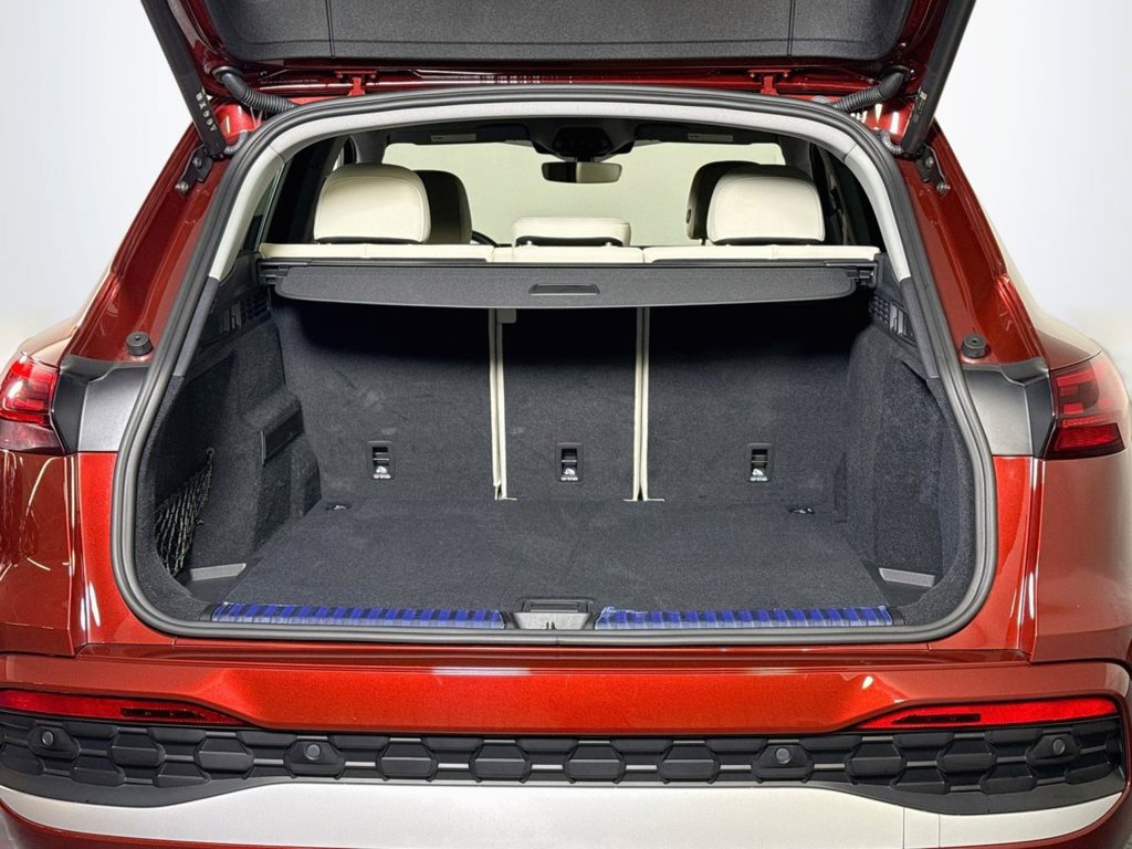 Certified 2025 Audi Q5 Premium AWD/4WD image 23