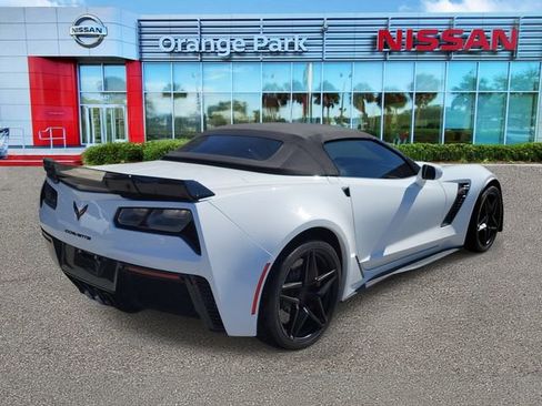 Used 2016 Chevrolet Corvette Z06 w/ Z07 Performance Package image 2
