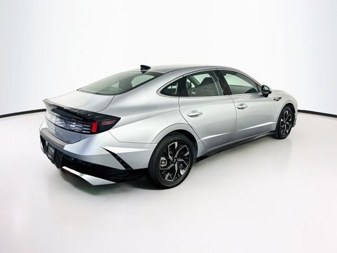 Used 2025 Hyundai Sonata SEL FWD image 9