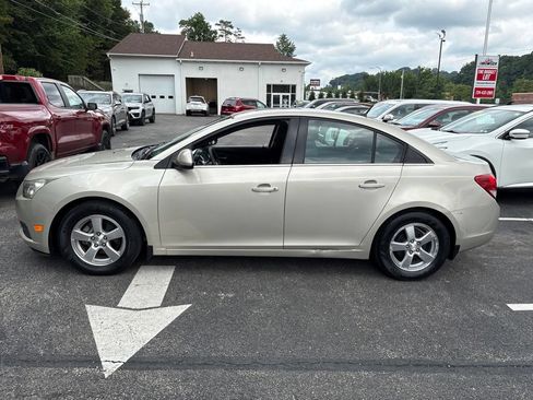 Used 2014 Chevrolet Cruze LT w/ All-Star Edition FWD image 2