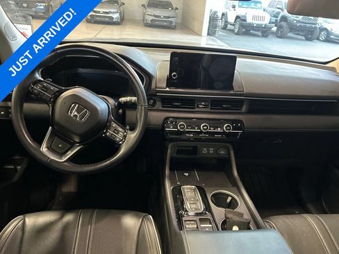 Used 2024 Honda Pilot Elite image 5