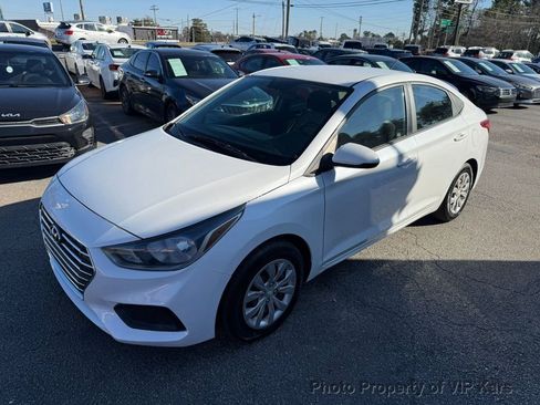 Used 2022 Hyundai Accent SE image 21