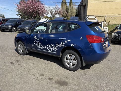 Used 2011 Nissan Rogue S image 2