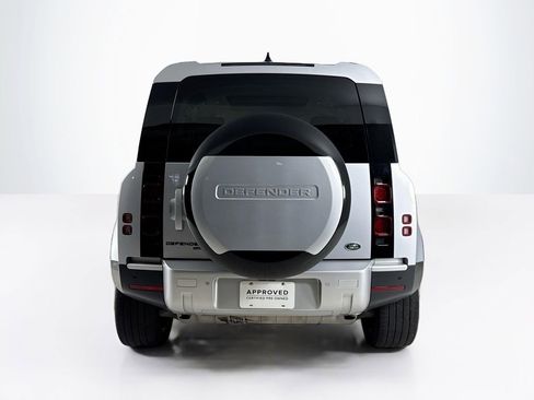 Used 2023 Land Rover Defender 110 SE AWD/4WD image 4