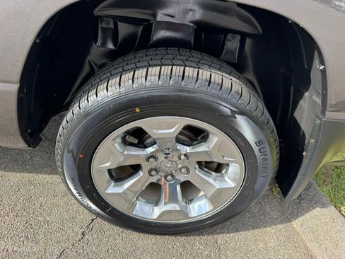 Used 2019 RAM 1500 Big Horn image 10