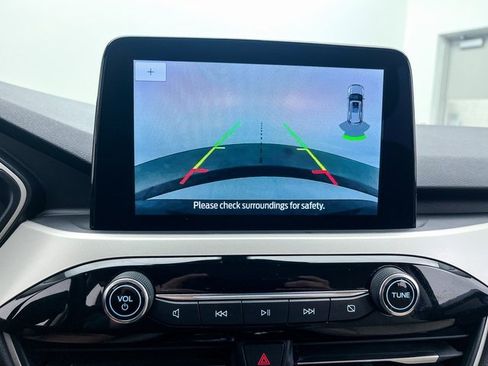 Used 2022 Ford Escape SEL image 7