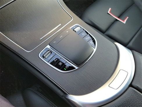 Used 2022 Mercedes-Benz GLC 300 4MATIC image 12
