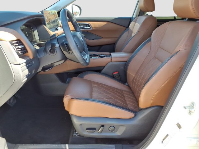 Used 2026 Nissan Rogue Platinum w/ Tech Package AWD/4WD image 6
