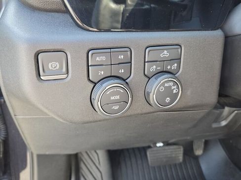 Used 2023 Chevrolet Silverado 1500 LT AWD/4WD image 31