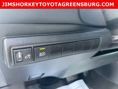 Used 2023 Toyota Corolla LE image 14