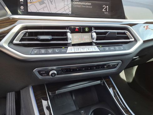 Used 2021 BMW X5 xDrive40i w/ Premium Package 2 AWD/4WD image 23