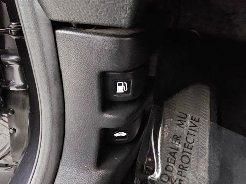 Used 2017 Honda CR-V Touring image 23