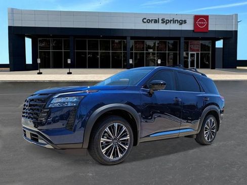 New 2026 Nissan Pathfinder Platinum FWD image 1