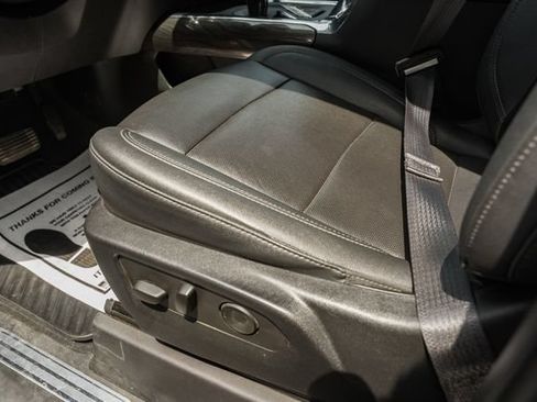 Used 2023 Chevrolet Silverado 1500 LTZ w/ LTZ Convenience Package II AWD/4WD image 40