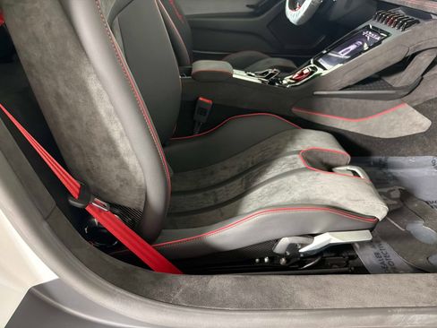 Used 2023 Lamborghini Huracan Sterrato image 27