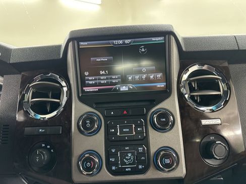 Used 2016 Ford F250 Platinum AWD/4WD image 38