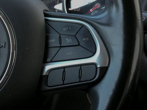 Used 2020 Jeep Compass Trailhawk AWD/4WD image 12